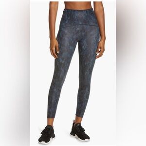 NWT SPANX Reptile 7/8 High Waist Leggings M